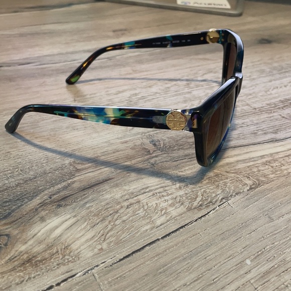 Tory Burch Sunglasses main image 6